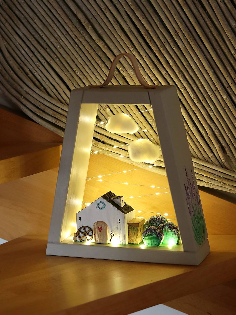Lampášik "domček s levandulou"