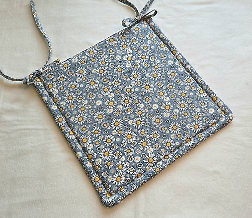 Detský textil - Podsedák na školskú stoličku  dievčenský (Kvetinkový) - 18452953_