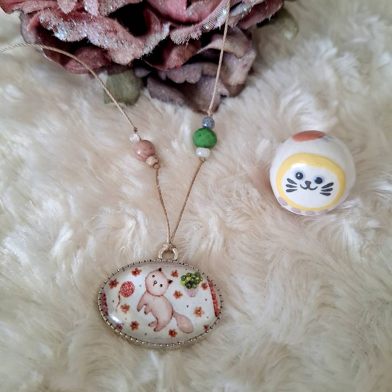 Mačiatko, klbko, Pilea :) /obojstranný náhrdelník s rodonitom