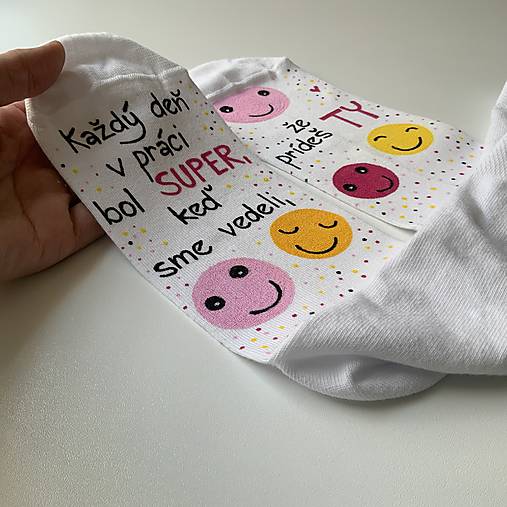 Maľované ponožky pre super KOLEGYŇU veselé farebné
