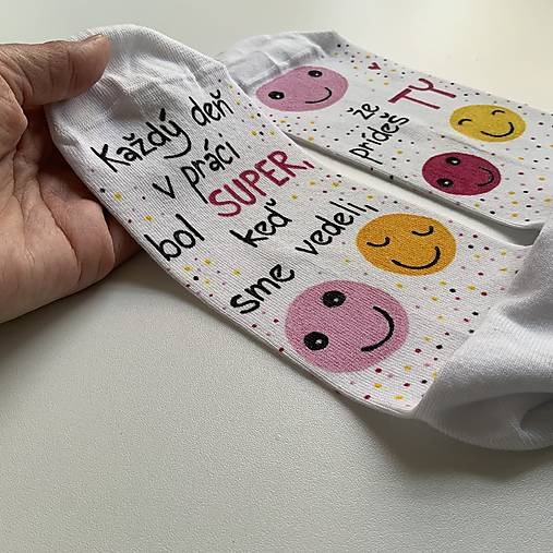 Maľované ponožky pre super KOLEGYŇU veselé farebné