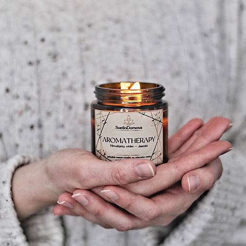 AKCIA - Sviečka zo  100% sójového vosku - AROMATHERAPY - BAVLNENÝ Knôt - 8vôní - 95g/28hod.