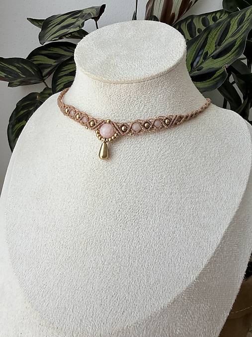 Náhrdelníky - Choker -ruženín -  makrame náhrdelník - 18481160_