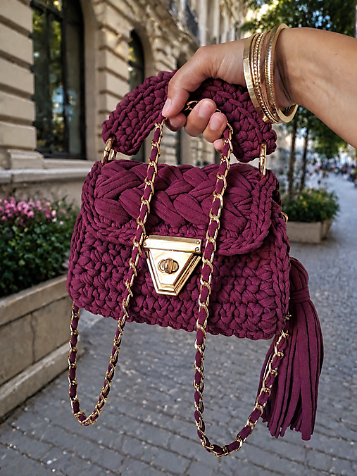 Kabelky - Háčkovaná crossbody kabelka "Afrodita" višňová - 18491036_