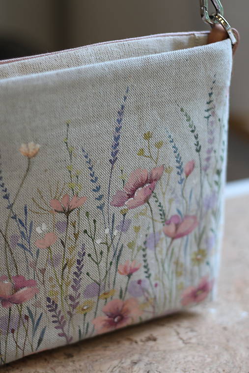 Ručne maľovaná ľanová crossbody kabelka s kvetinovým motívom