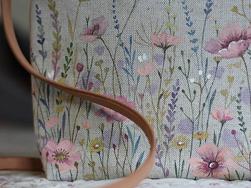 Ručne maľovaná ľanová crossbody kabelka s kvetinovým motívom