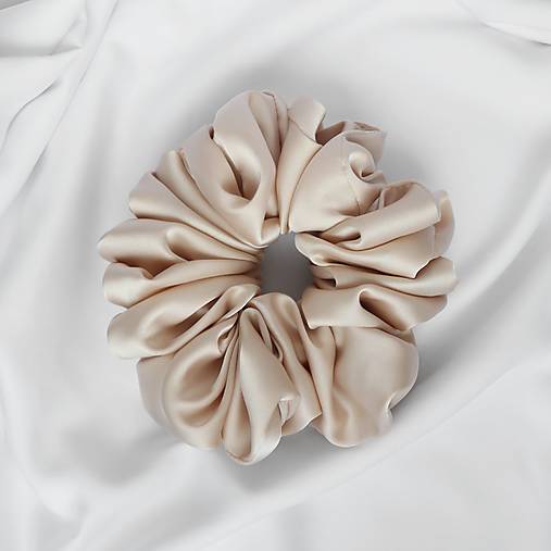 Ozdoby do vlasov - Saténová scrunchie | MAXI (Béžová (semi-matný satén)) - 18491934_