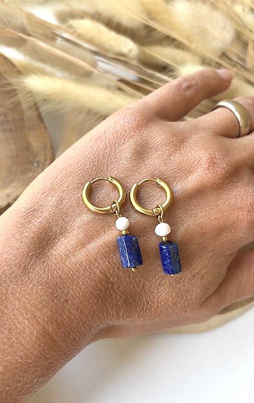 Náušnice s lapis lazuli a perlou