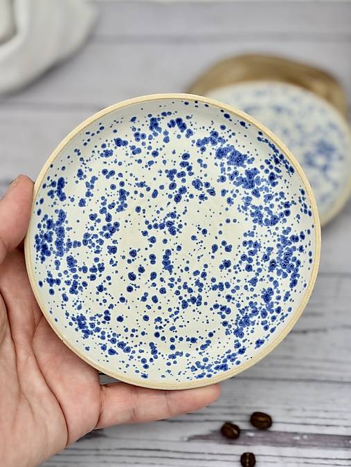 Blue Freckles - podšálka (12-13cm)