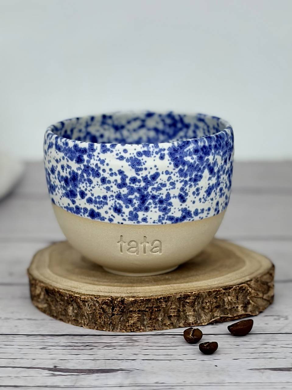 Blue Freckles - pohárik cappuccino tata (180-200ml, bez uška)
