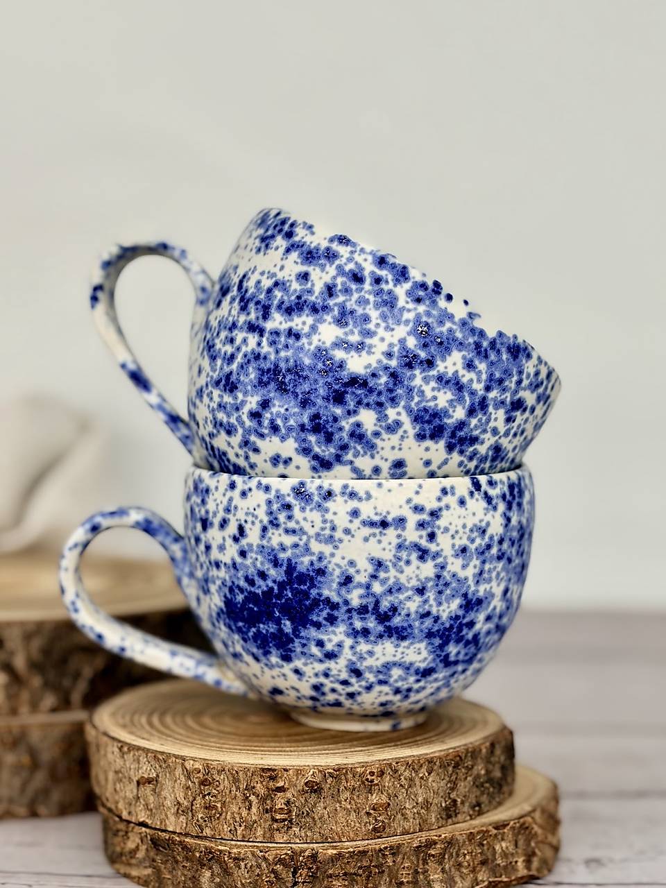Blue Freckles - šálka cappuccino (180-200ml, s uškom) ZĽAVA