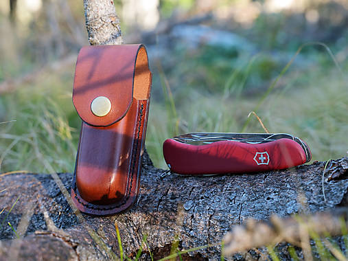 Pánske doplnky - Kožené púzdro DOREM na zatvárací nôž Victorinox Forester - 18517550_