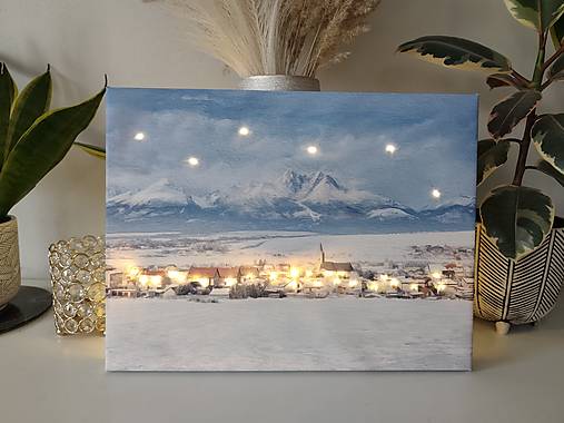 Obrazy - Svietiaci obraz – "Dedinka pod Tatrami" (40 × 30 cm) - 18548767_