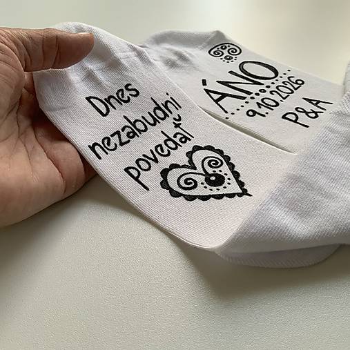 Maľované ponožky - ženích (/ nevestu s iniciálami)