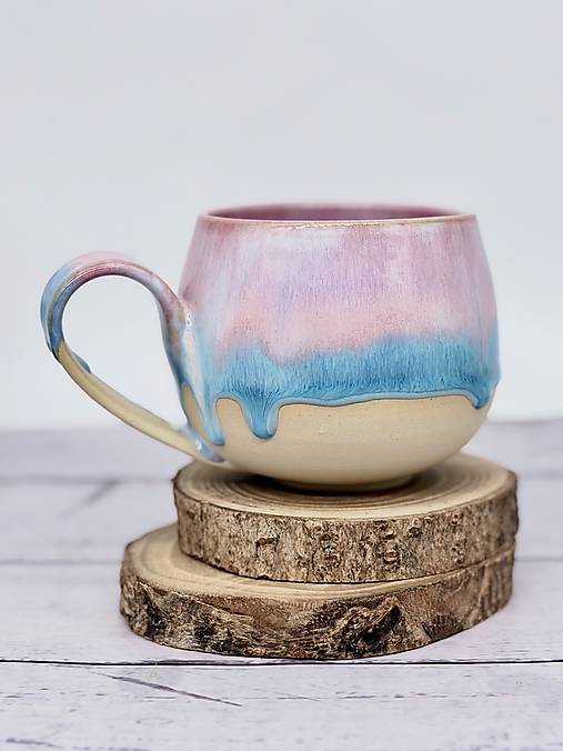 Soft Blush Sky - šálka latte elegán (330ml, s uškom)