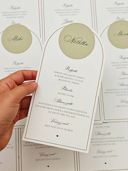 Papiernictvo - Svadobné menu - Oblúk s menovkou Sage green - 18594252_