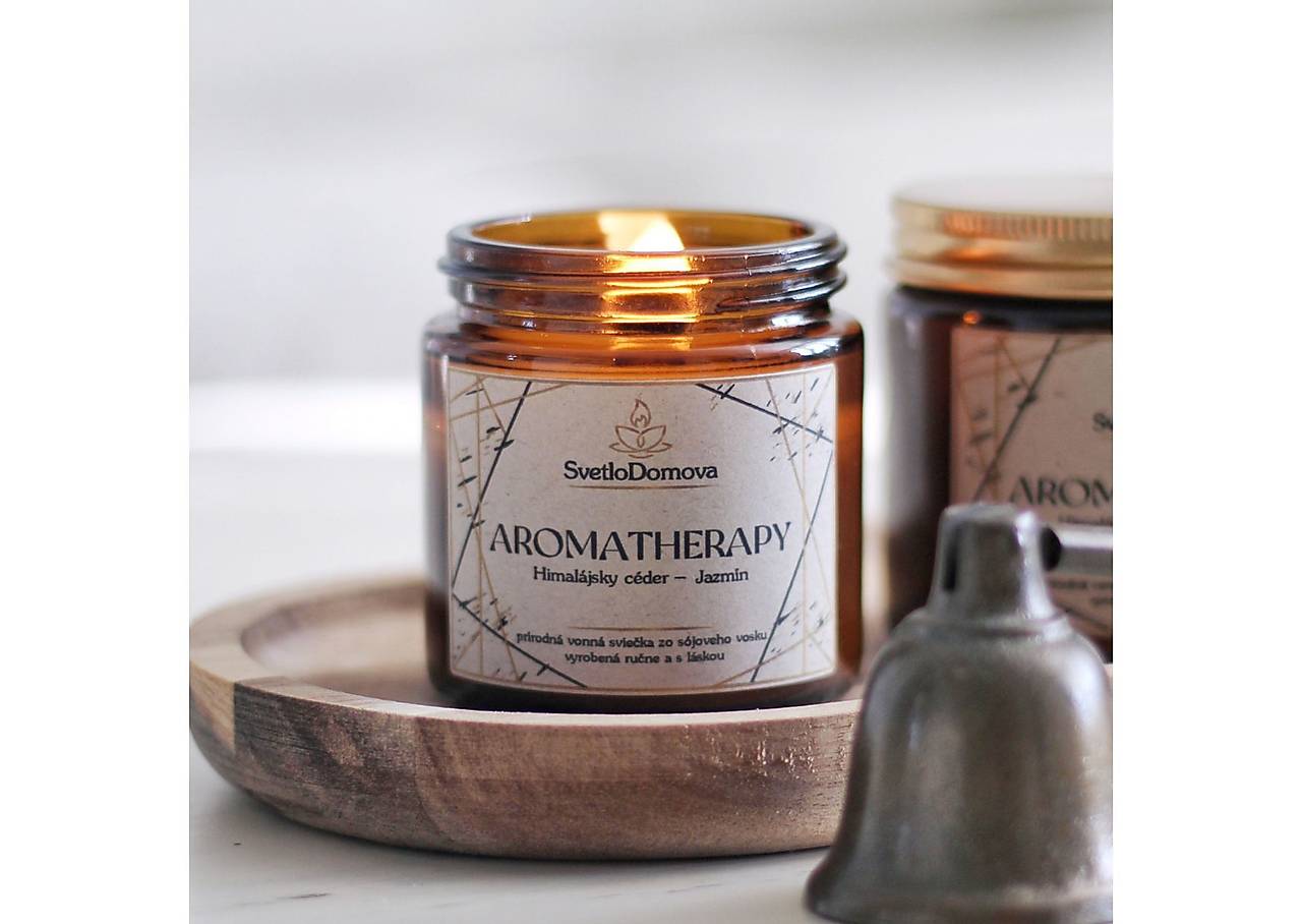 AKCIA - Sviečka zo  100% sójového vosku - AROMATHERAPY - BAVLNENÝ Knôt - 8vôní - 95g/28hod.