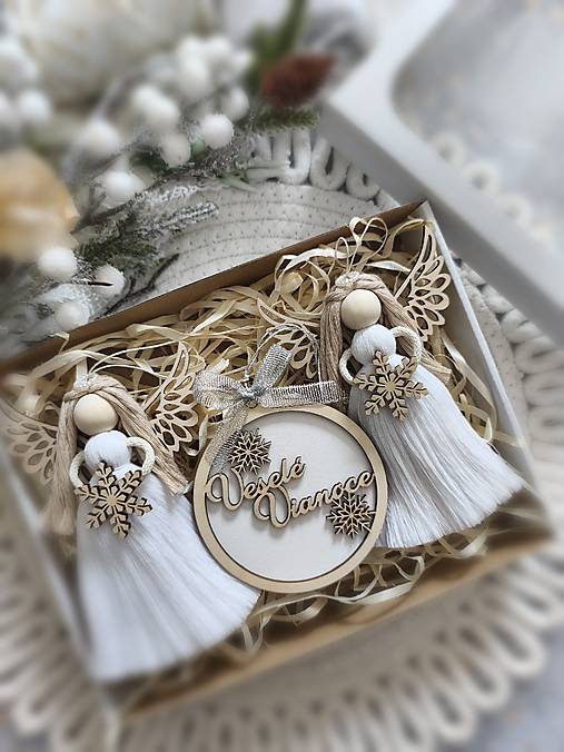 Dekorácie - Vianočný macrame anjelik + drevené ozdoba - 18613316_